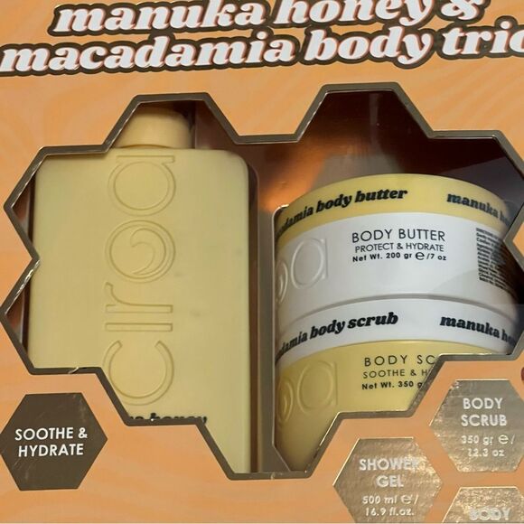 CIROA Australia Manuka Honey Macadamia Trio Scrub Body Butter Body Wash Gift Set - Picture 3 of 6